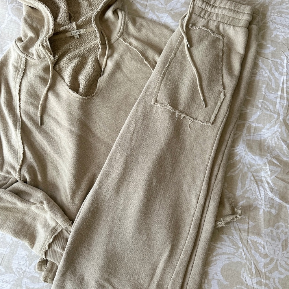 Casual beige Cropped Pants & sweater